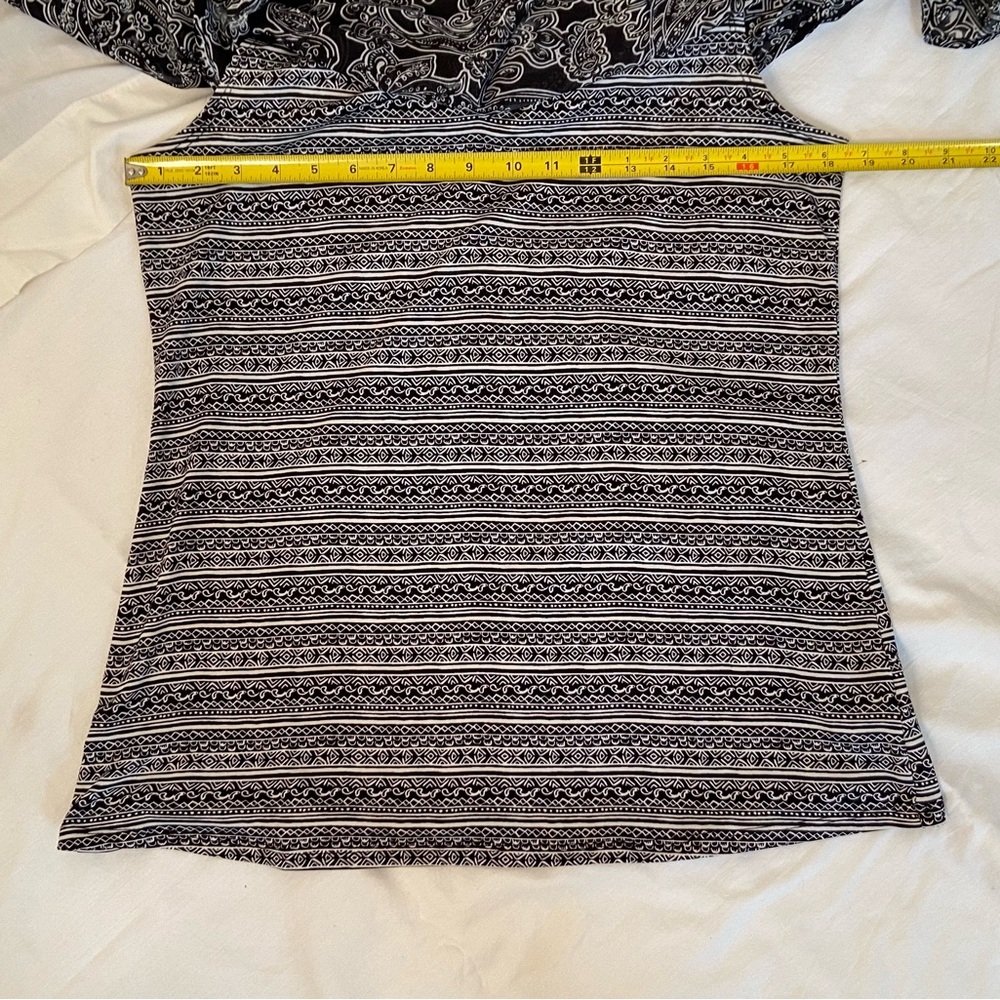 NWT, Kim Rogers, Flowy Sleeveless Black and White Shirt, Size Medium - Picture 15 of 16